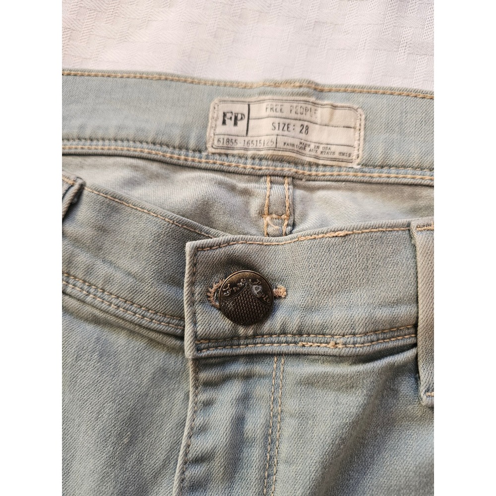 Free People Slim Leg‎ Jeans Womens 28 Vintage Wash Mid Rise Stretch Denim - Picture 2 of 7